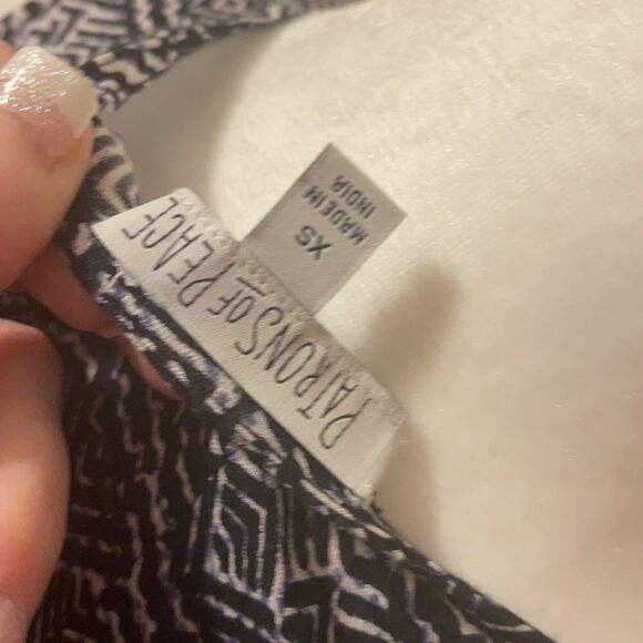 Patrons Of Peace Crop Tank - Picture 7 of 9